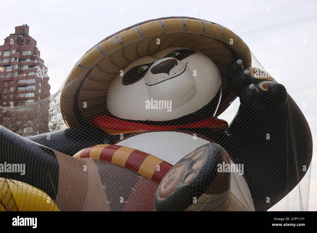 NEW YORK, NEW YORK - NOVEMBRE 27 : le maire de New York, Eric Adams, informe les New-Yorkais sur la sécurité du défilé du jour de Thanksgiving aux côtés de la commissaire du NYPD, Jessica Tisch, et d'autres responsables de l'administration à West 77th Street et Columbus Avenue, le mercredi 27 novembre 2024. L'exposé a décrit les mesures de sécurité visant à assurer un défilé sûr et agréable pour tous. (Photo : Giada Papini Rampelotto/EuropaNewswire) Banque D'Images