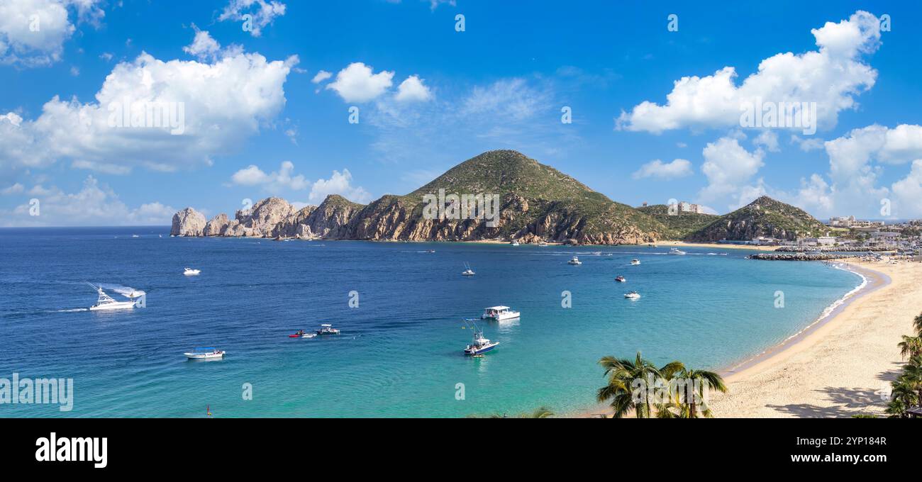 Mexique, vue panoramique panoramique panoramique panoramique sur Los Cabos destination touristique Arche de Cabo San Lucas, El Arco, Playa Amantes et Playa del Divorcio. Banque D'Images