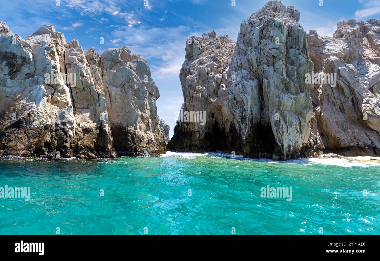 Los Cabos, Mexique, excursion en bateau autour de l'Arc pittoresque de Cabo San Lucas, Playa Amantes, Playa del Divorcio et d'autres plages pittoresques. Banque D'Images