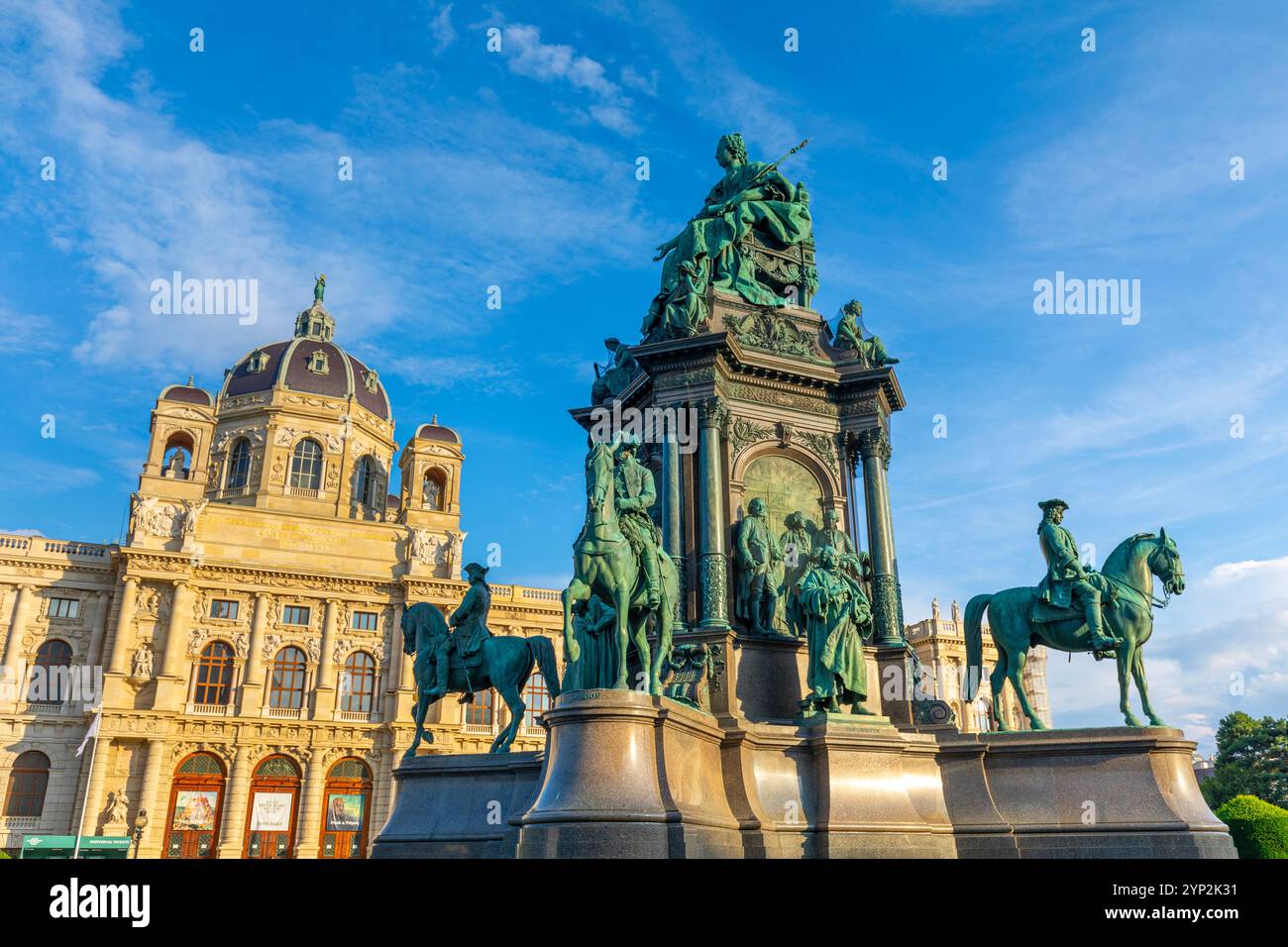 Monument de l'impératrice Maria Theresa, Maria-Theresien-Platz, Kunsthistorisches Museum (Musée d'histoire de l'art), quartier des musées, Vienne, Autriche Banque D'Images