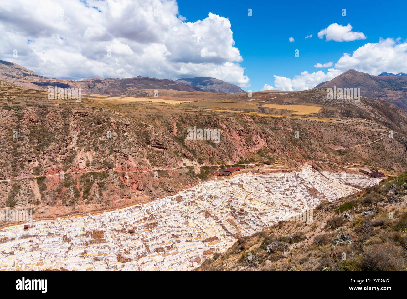 Terrasses de maras salées, Salinas de Maras, région de Cuzco, Pérou, Amérique du Sud Banque D'Images