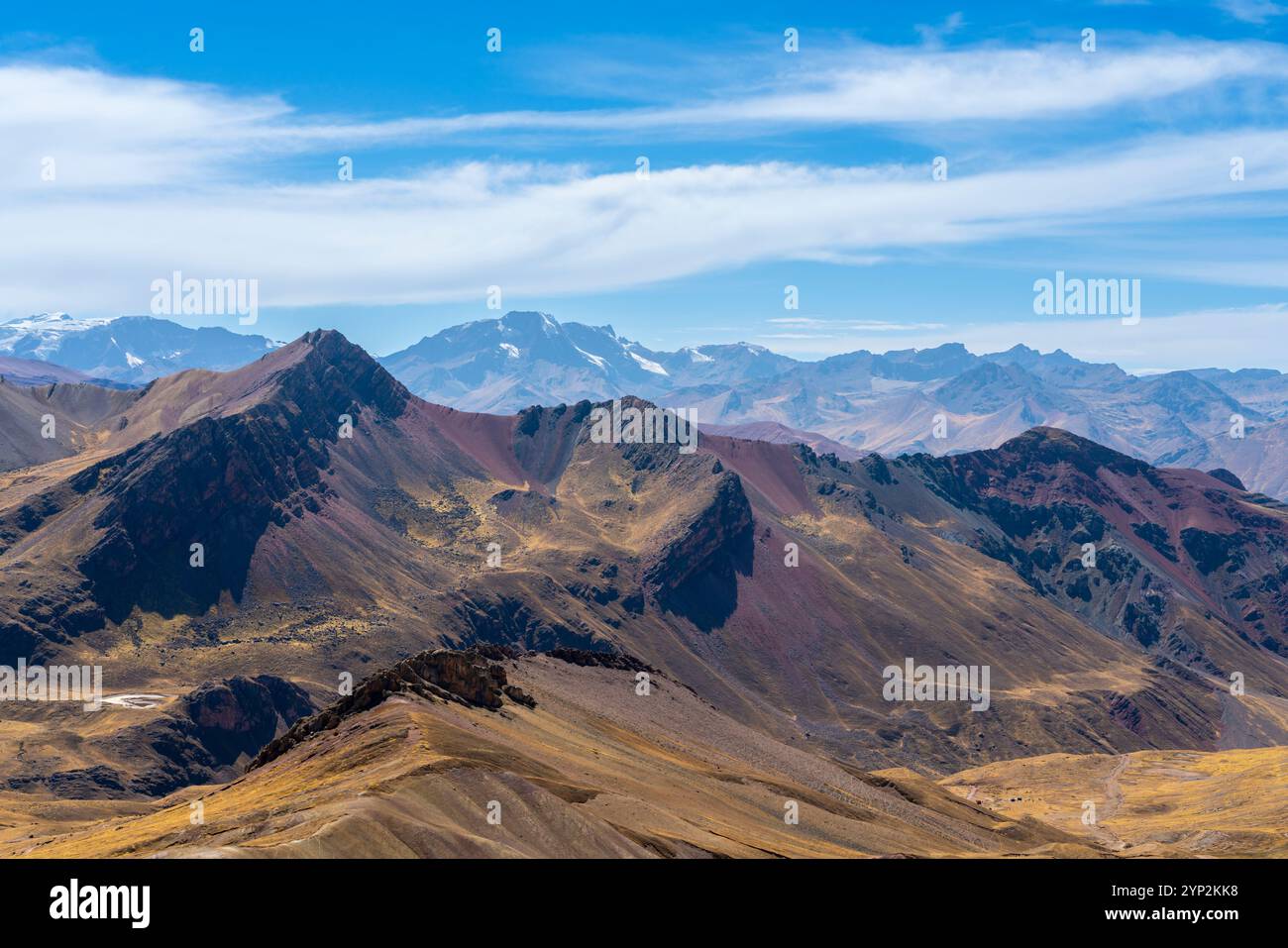 Montagnes dans les Andes près de Rainbow Mountain, Pitumarca District, Cuzco Region, Pérou, Amérique du Sud, Amérique du Sud Banque D'Images