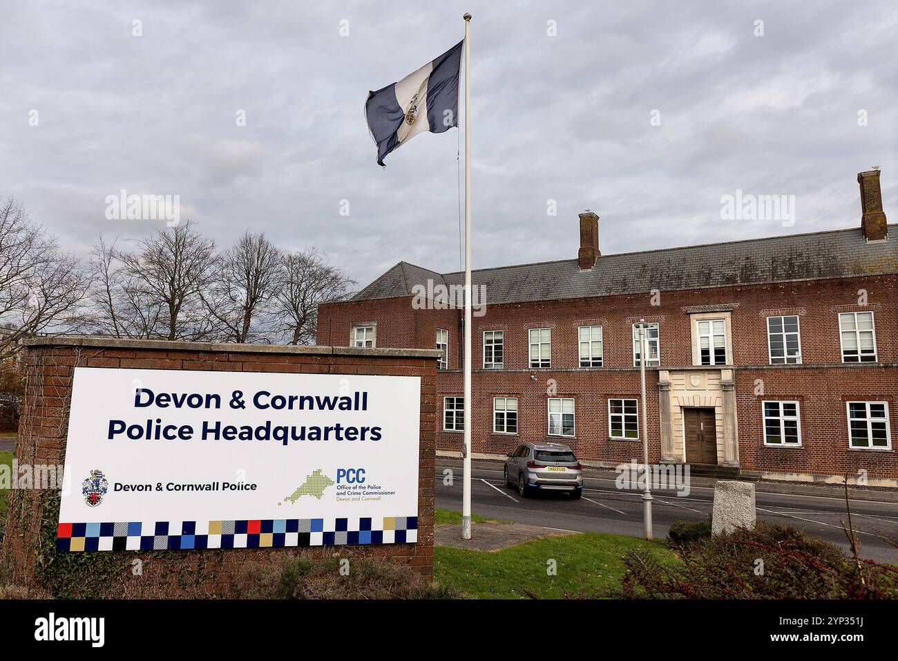 Paignton, Royaume-Uni. 28 novembre 2024.vue générale du quartier général de la police du devon et des Cornwall, Middlemoor, Exeter, devon, Royaume-Uni. Le gendarme en chef par intérim Jim Colwell a été suspendu pour des violations présumées des normes professionnelles, y compris des messages personnels présumés sur son téléphone mobile au travail. Alison Hernandez, commissaire à la criminalité pour le Devon et les Cornouailles, a déclaré que la question avait été transmise au Bureau indépendant pour la conduite de la police (PIPOL). Le FIPOL a confirmé qu'il enquêterait sur les allégations et que le commissaire annoncera les arrangements intérimaires en temps voulu. Le chef de la police du Devon Banque D'Images