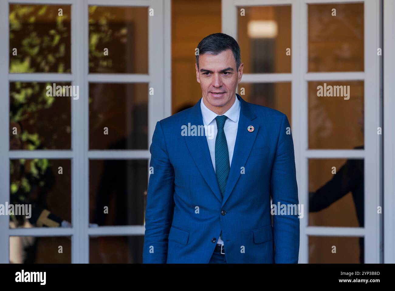 Madrid, Espagne. 28 novembre 2024. Le premier ministre espagnol Pedro Sanchez a vu avant de recevoir le premier ministre irakien Mohammed Shia al-Sudani au Palais Moncloa. (Photo de Guillermo Gutierrez Carrascal/SOPA images/SIPA USA) crédit : SIPA USA/Alamy Live News Banque D'Images