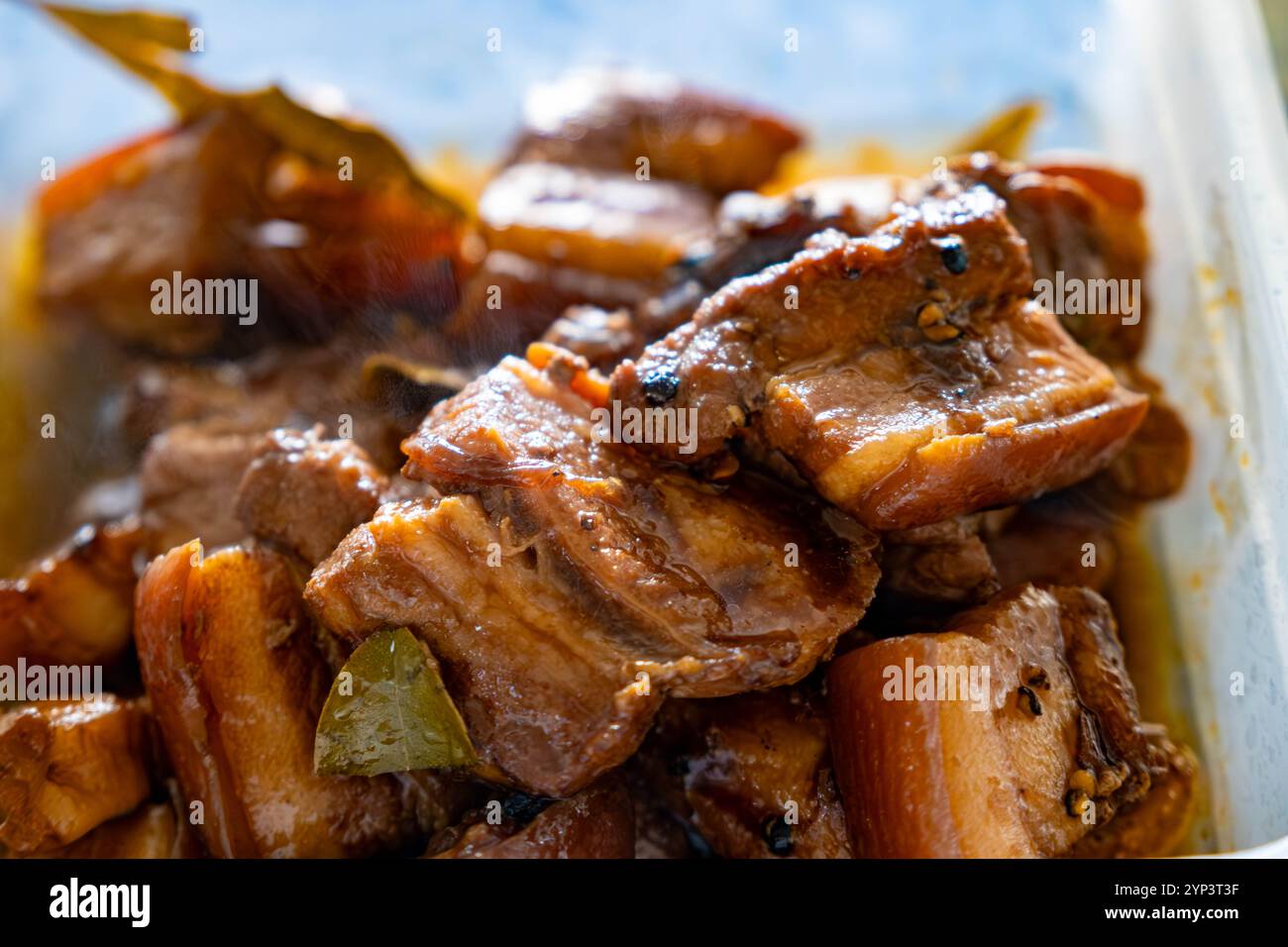 Ventre de porc Adobo est une cuisine ou un plat célèbre aux Philippines. Il est à base de soja avec du vinaigre. Banque D'Images