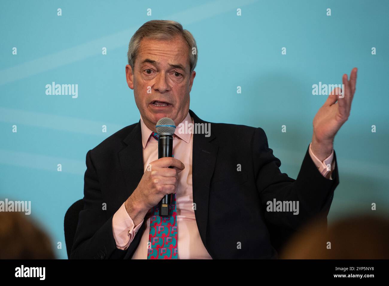 Londres, Royaume-Uni. 28 novembre 2024. Nigel Farage a vu lors d'une conférence de presse de Reform UK à Londres, où il a parlé de la stratégie électorale du parti et des initiatives politiques clés. Crédit : Thomas Krych/Alamy Live News Banque D'Images