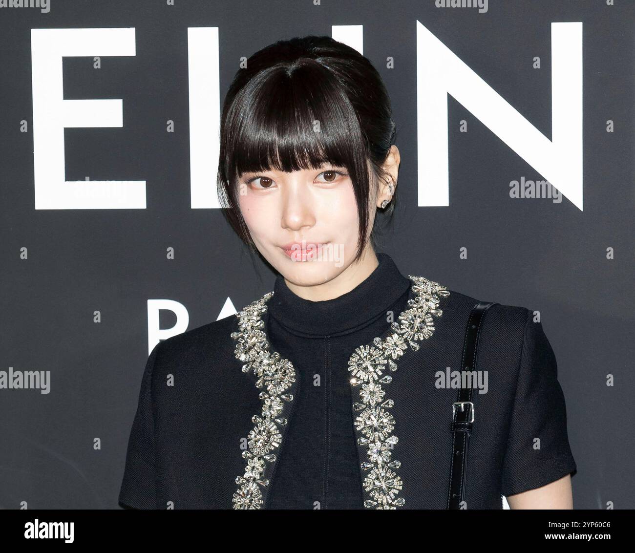 Séoul, Corée du Sud. 28 novembre 2024. L'actrice et chanteuse sud-coréenne Bae Suzy (nom de scène : Suzy), ancienne membre du girl Group K-Pop Miss A, photocall pour l'événement phare de Céline Cheongdam à Séoul, Corée du Sud, le 28 novembre 2024. (Photo de Lee Young-ho/Sipa USA) crédit : Sipa USA/Alamy Live News Banque D'Images