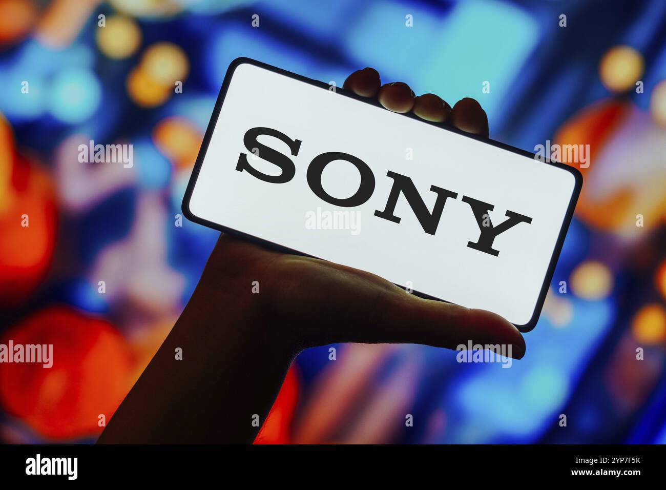 Dans cette illustration photo, le logo Sony est affiché sur l'écran d'un smartphone Banque D'Images