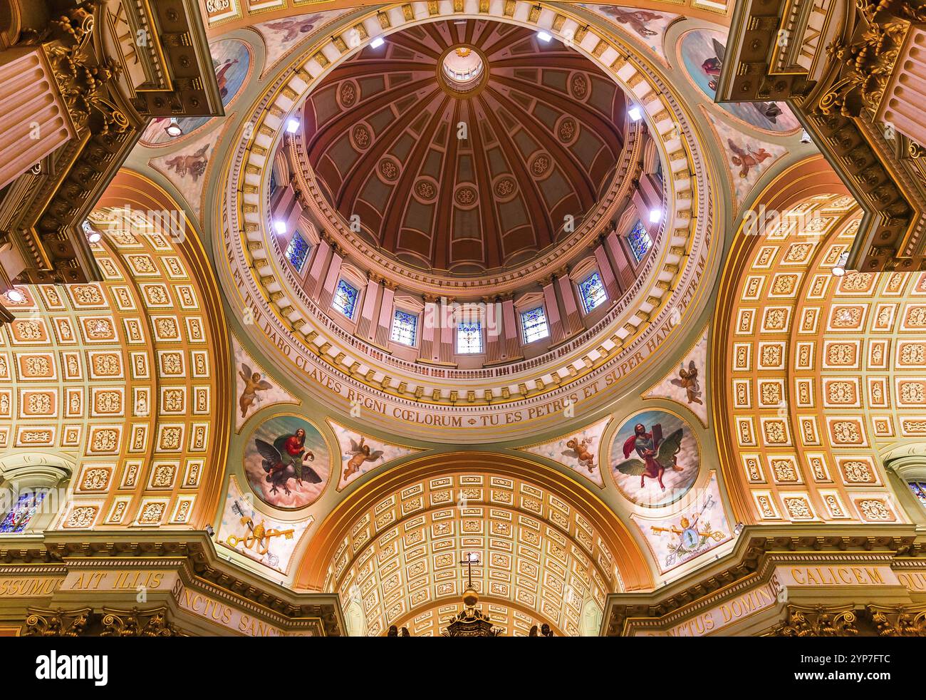 MONTRÉAL, CANADA, 09 OCTOBRE 2016 : intérieurs et détails de la basilique Marie reine du monde, 09 octobre 2016 à Montréal, québec, Canada, Nord Am Banque D'Images