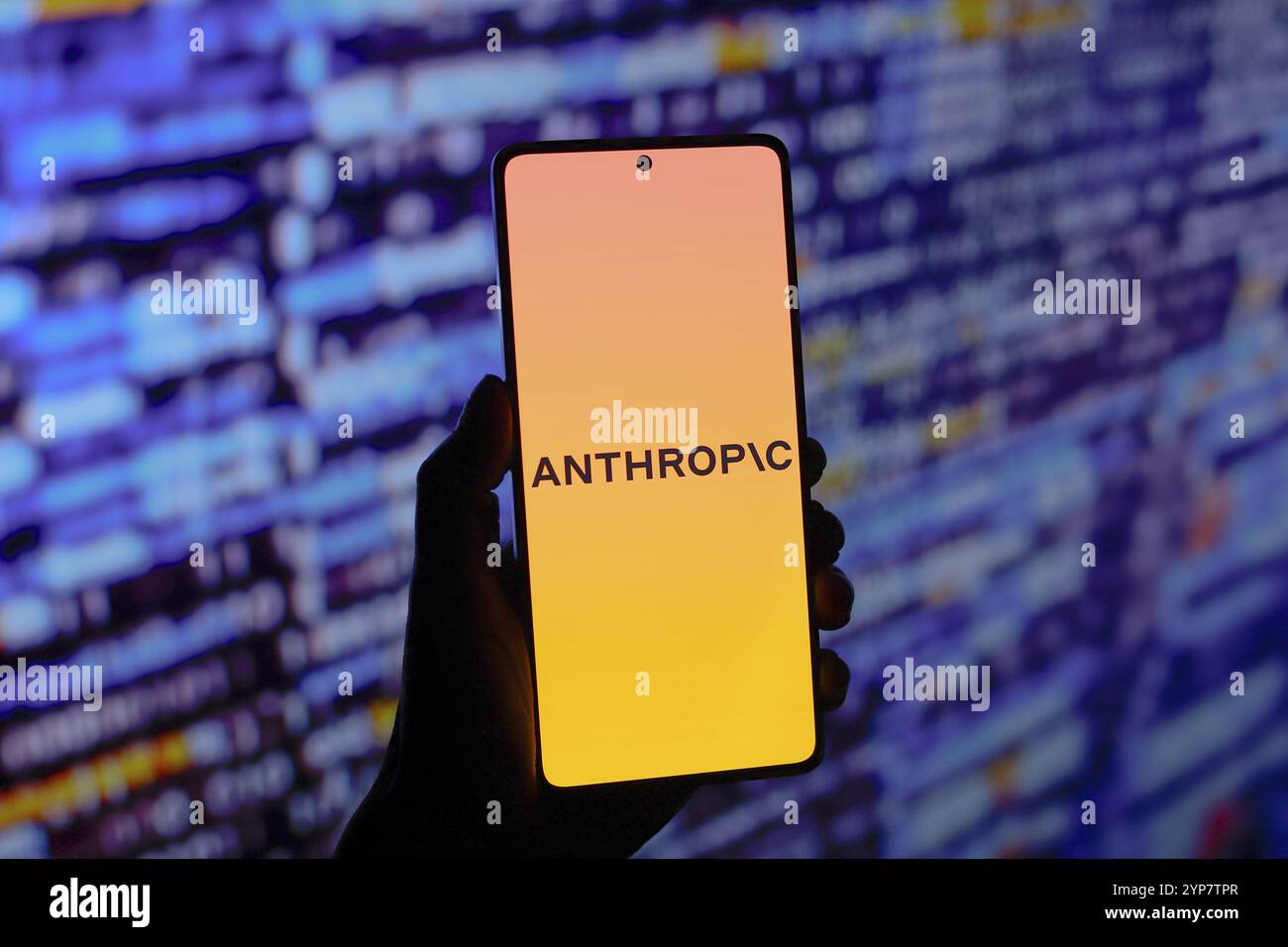 Dans cette illustration photo, le logo anthropique est affiché sur l'écran d'un smartphone Banque D'Images