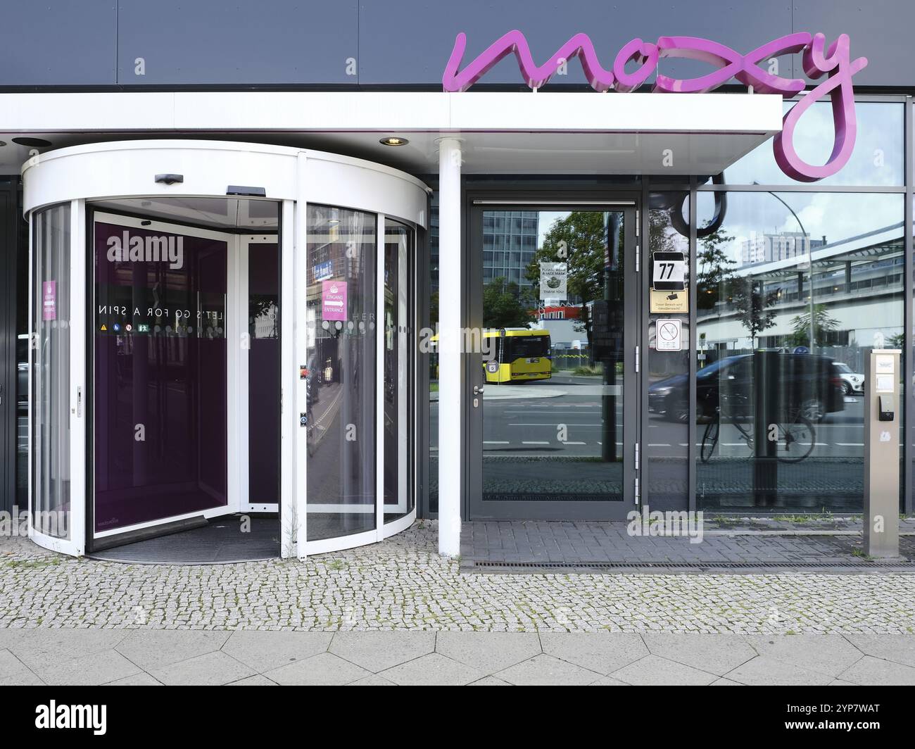 Berlin, Allemagne, 27 août 2021, entrée au Moxy Hotel am Ostbahnhof, Europe Banque D'Images Berlin, Allemagne, 27 août 2021, entrée au Moxy Hotel am Ostbahnhof, Europe Banque D'Images