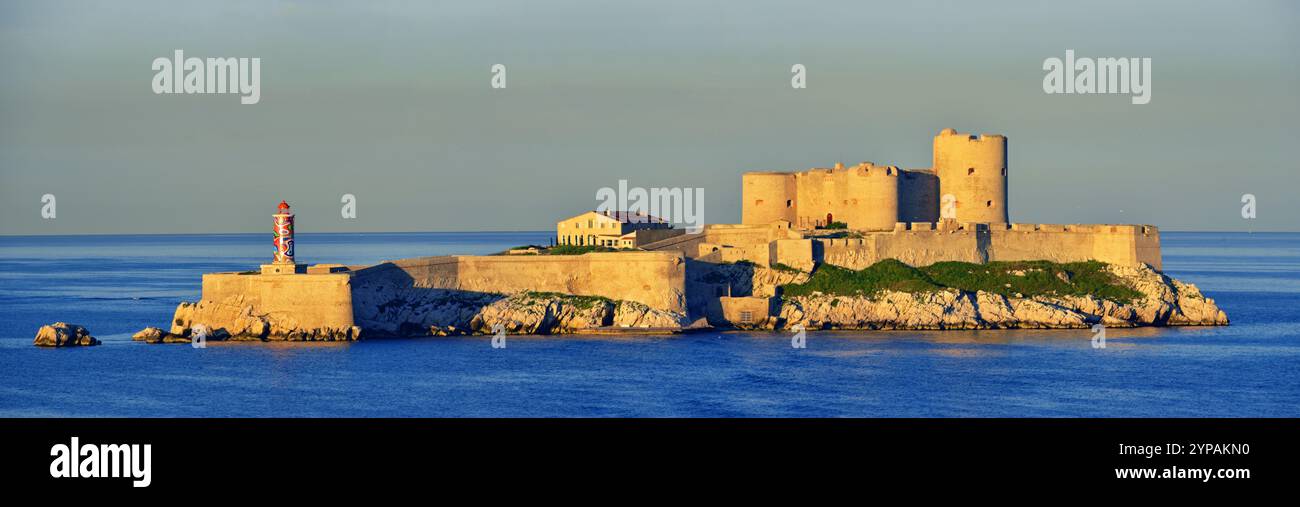 Château d'If, forteresse et ancienne prison sur l'île rocheuse Ile d'If, France, Bouches du Rhône, Marseille Banque D'Images