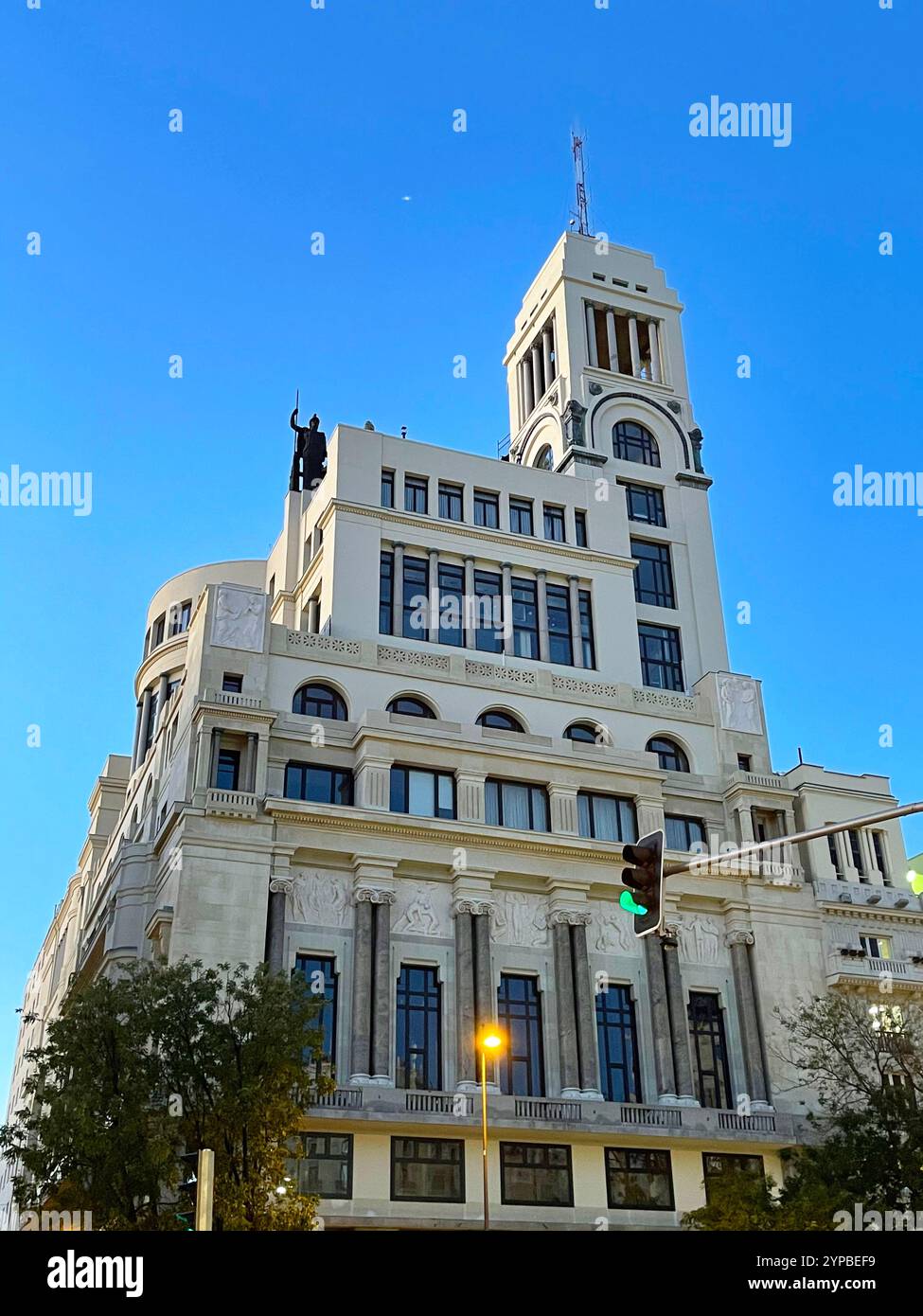 Façade du Circulo de Bellas Artes. Madrid, Espagne. - Image de stock capturée avec un smartphone