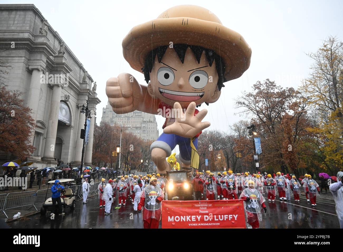 Le ballon Monkey d Luffy lors de la 98e parade annuelle de Macy's Thanksgiving le 28 novembre 2024 à New York. Banque D'Images