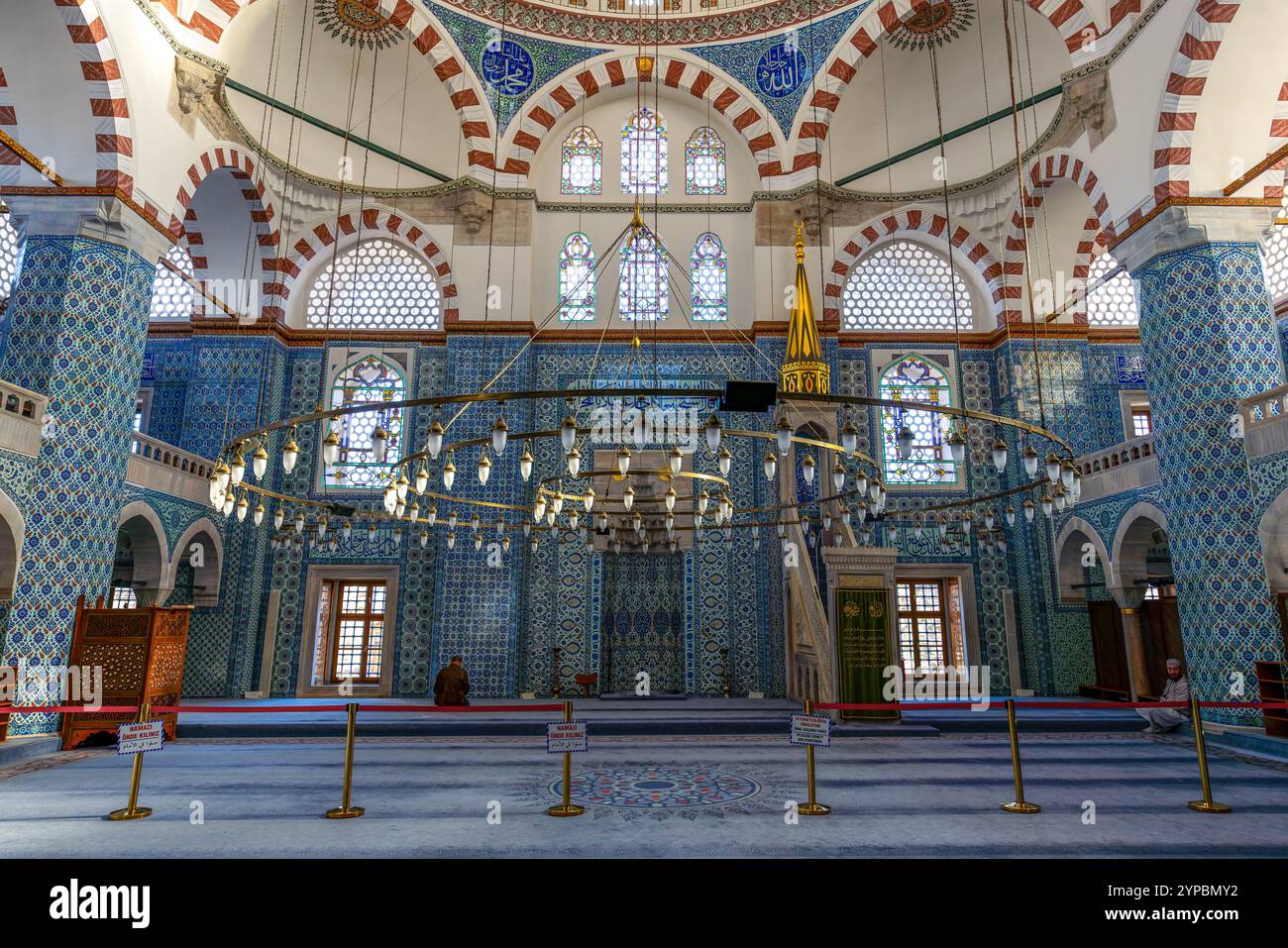 Intérieur de la mosquée Rustem Pasa à Istanbul. Célèbre intérieur de la mosquée de pacha Rustem. Tuiles bleues Iznik. Rustem Pasa Mosquée la plus belle et classique Banque D'Images