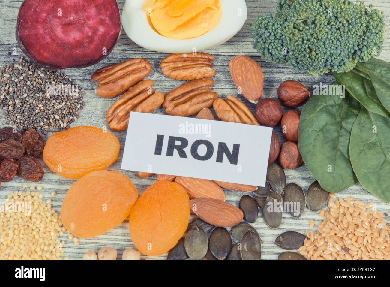 Ingrédients nutritifs contenant du fer naturel, des minéraux et des vitamines. Meilleur aliment pour lutter contre l'anémie. Manger sainement Banque D'Images