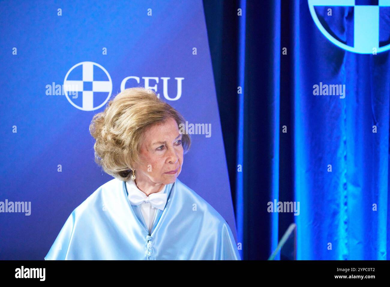 L'ancienne reine Sofia est investie comme Docteur Honoris causa par l'Université CEU San Pablo à l'Université San Pablo CEU le 26 novembre 2024 à Alcordon, Espagne. Banque D'Images
