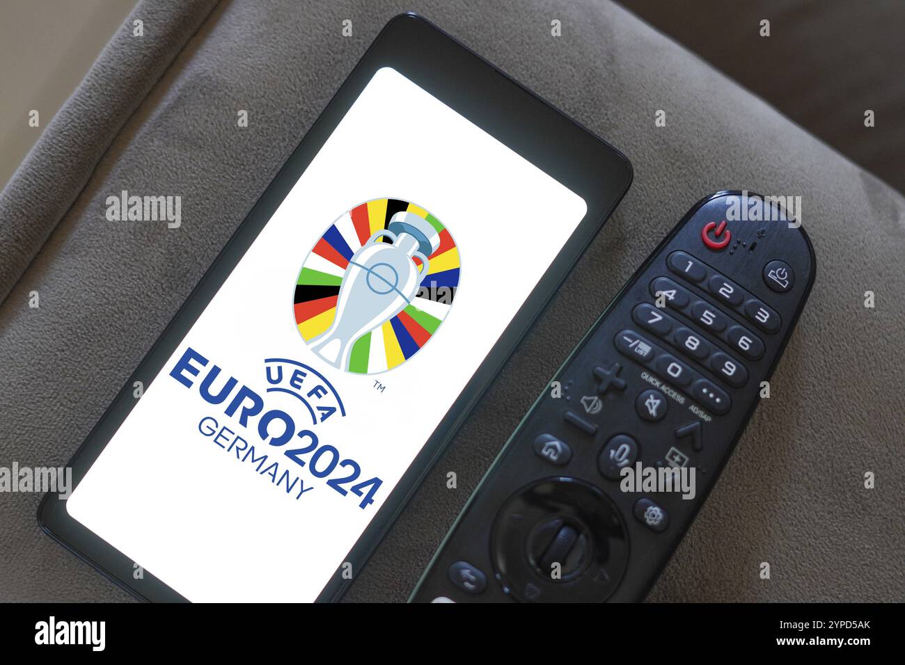 20 mai 2024, Brésil. Dans cette illustration photo, le logo UEFA European Football Championship (Euro 2024 Allemagne) vu affiché sur un smartphone ensuite Banque D'Images