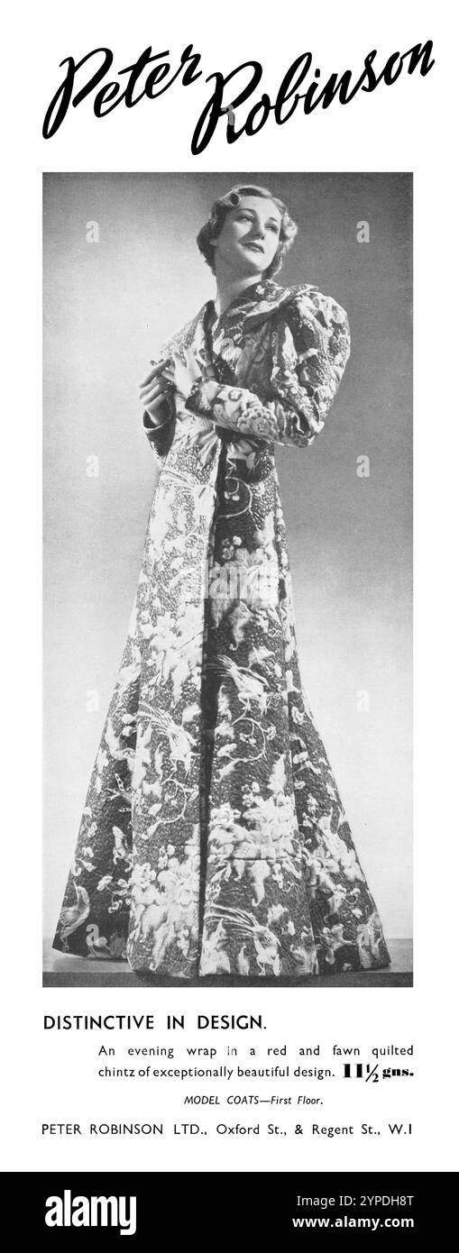 Publicité britannique de 1937 pour Peter Robinson, montrant un enveloppement de soirée en chintz matelassé d'une femme à la mode. Banque D'Images
