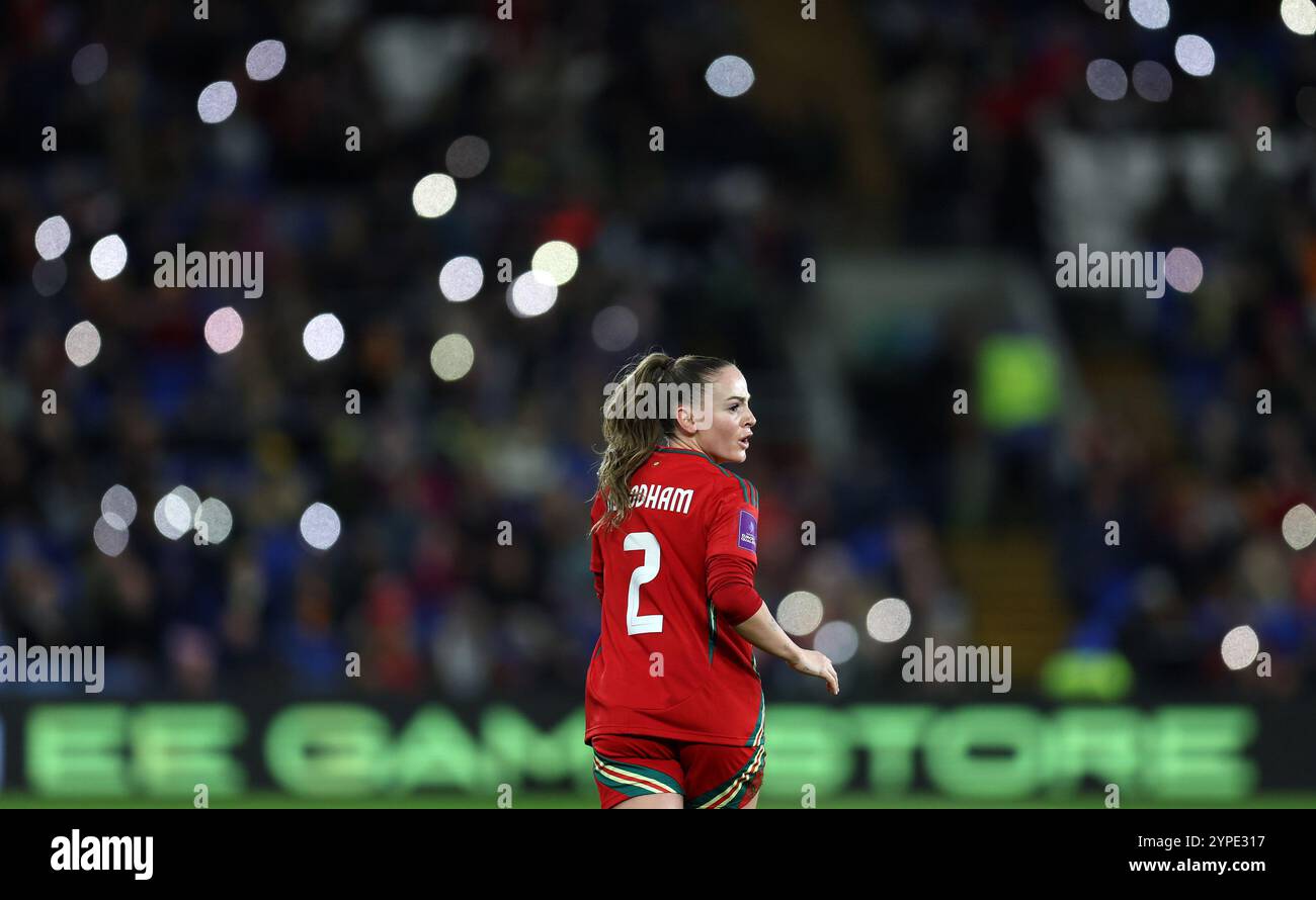 Cardiff, Royaume-Uni. 29 novembre 2024. Lily Woodham, des femmes du pays de Galles, regarde. Pays de Galles femmes v République d'Irlande femmes, championnat UEFA Women's Euro qualifications match off final, 1ère étape au Cardiff City Stadium à Cardiff, pays de Galles du Sud, vendredi 29 novembre 2024. Usage éditorial exclusif, photo par Andrew Orchard/Andrew Orchard photographie sportive/Alamy Live News crédit : Andrew Orchard photographie sportive/Alamy Live News Banque D'Images