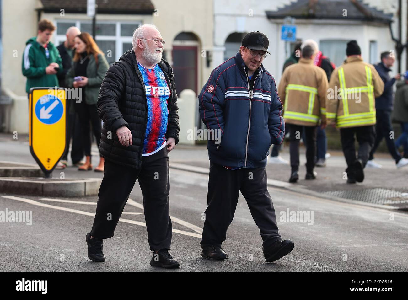 Londres, Royaume-Uni. 30 novembre 2024. Les fans de Crystal Palace font leur chemin vers le match de premier League Crystal Palace vs Newcastle United à Selhurst Park, Londres, Royaume-Uni, le 30 novembre 2024 (photo par Gareth Evans/News images) à Londres, Royaume-Uni le 30/11/2024. (Photo de Gareth Evans/News images/SIPA USA) crédit : SIPA USA/Alamy Live News Banque D'Images