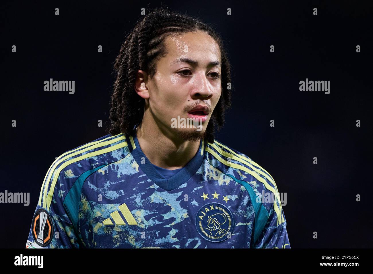 Kian Fitz-Jim de l'AFC Ajax regarde pendant le match MD5 de la phase 2024/25 de la Ligue de l'UEFA Europa League entre la Real Sociedad et l'AFC Ajax au Reale Arena on N. Banque D'Images