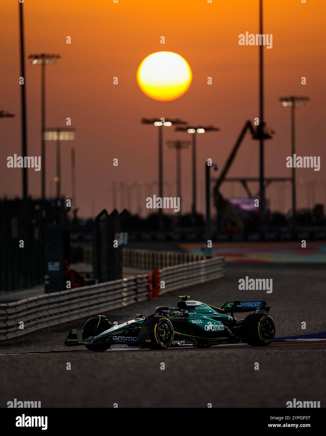 Lusail, Qatar. 30 novembre 2024. 14 ALONSO Fernando (spa), Aston Martin F1 Team AMR24, action lors du Grand Prix de formule 1 Qatar Airways Qatar 2024, 23e manche du Championnat du monde de formule 1 2024 du 29 novembre au 1er décembre 2024 sur le circuit international de Lusail, à Lusail, Qatar - photo Florent Gooden/DPPI crédit : DPPI Media/Alamy Live News Banque D'Images