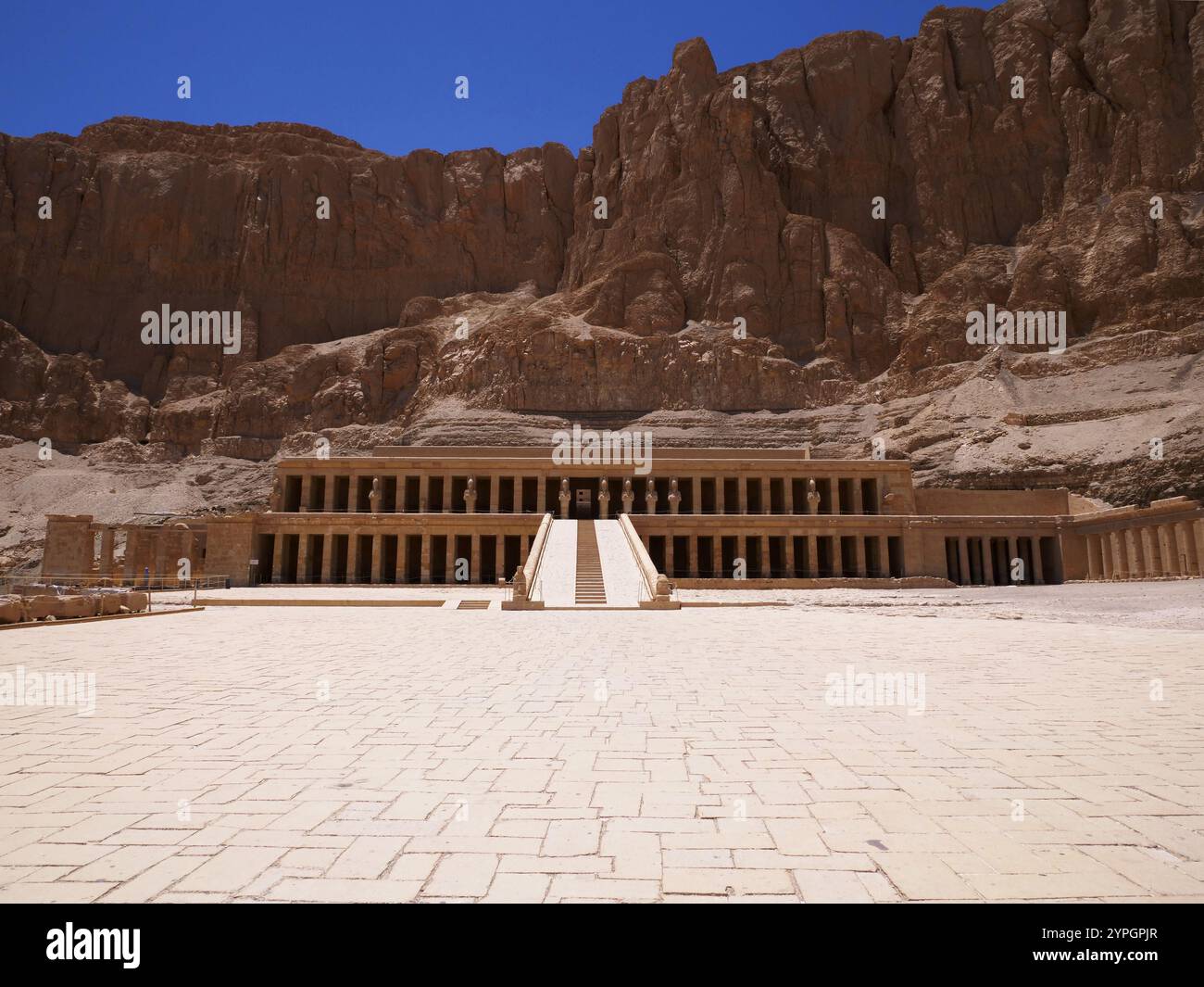 Temple mortuaire de la reine Hatshepsout, Deir-el-Bahari, Égypte Banque D'Images