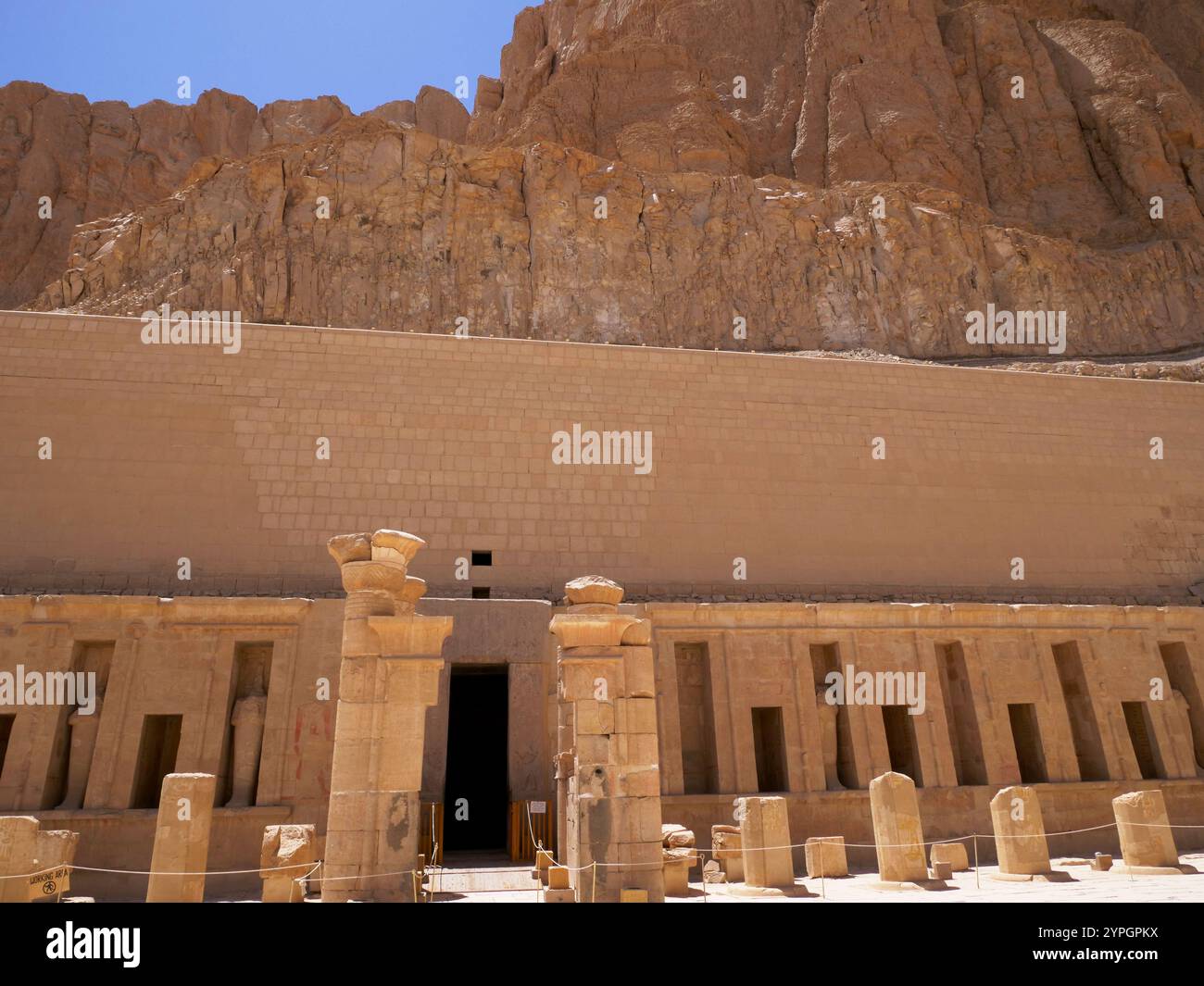 Temple mortuaire de la reine Hatshepsout, Deir-el-Bahari, Égypte Banque D'Images