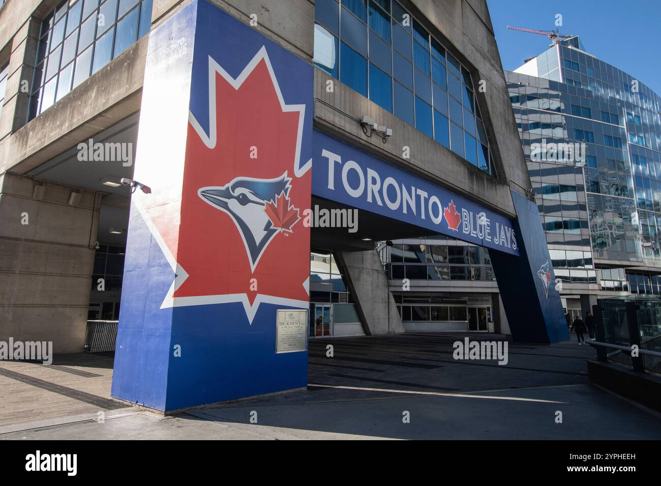 Toronto Blue Jays signe sur Rogers Centre sur Blue Jays Way dans le centre-ville de Toronto, Ontario, Canada Banque D'Images