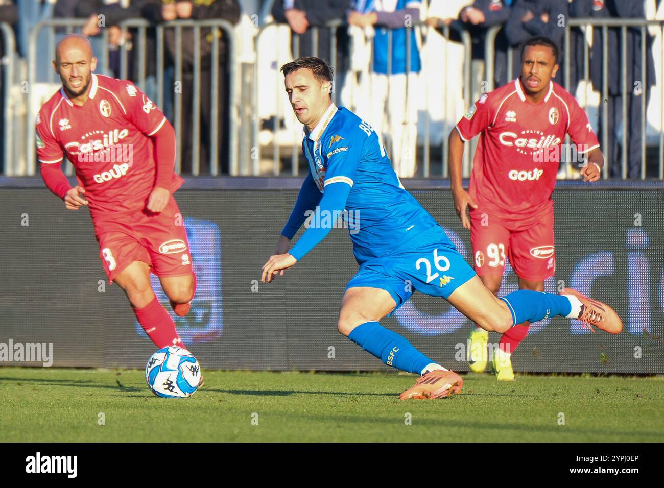 Brixia, Italie. 30 novembre 2024. Massimo Bertagnoli du Brescia Calcio FC lors du match de championnat italien de Serie B entre Brescia Calcio et SSC Bari au stade Mario Rigamonti le 30 novembre 2024, Brixia, Italie. Crédit : Roberto Tommasini/Alamy Live News Banque D'Images