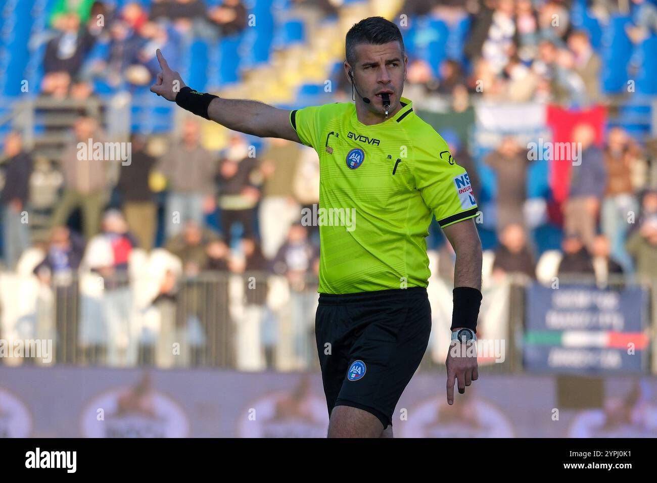 Brixia, Italie. 30 novembre 2024. L'arbitre du match, Antonio Giua d'Olbia lors du match de championnat italien de football Serie B entre Brescia Calcio et SSC Bari au stade Mario Rigamonti le 30 novembre 2024, Brixia, Italie. Crédit : Roberto Tommasini/Alamy Live News Banque D'Images