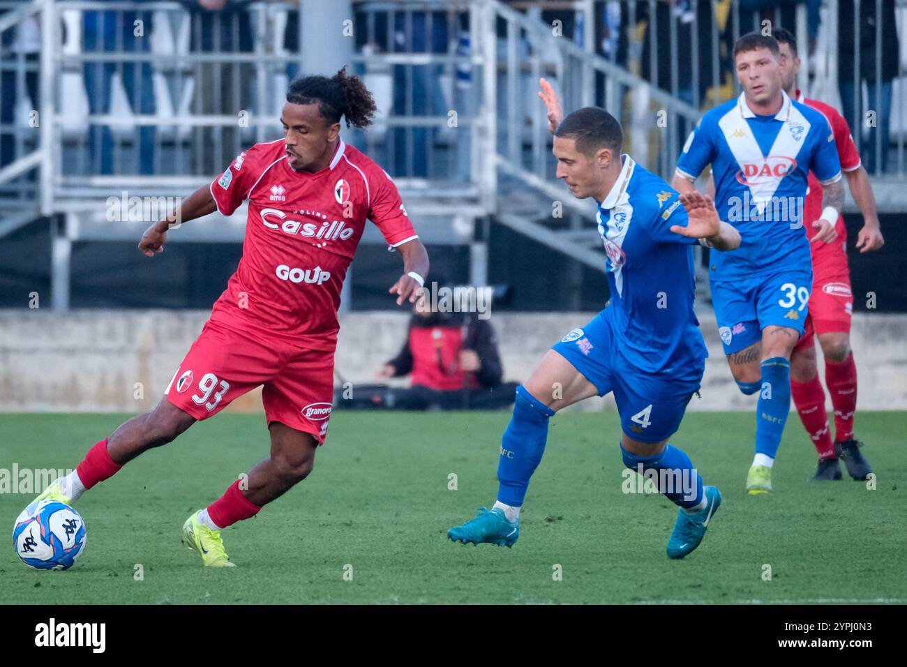 Brixia, Italie. 30 novembre 2024. Mehdi Dorval de SSC Bari lors du match de championnat italien de Serie B entre Brescia Calcio et SSC Bari au stade Mario Rigamonti le 30 novembre 2024, Brixia, Italie. Crédit : Roberto Tommasini/Alamy Live News Banque D'Images