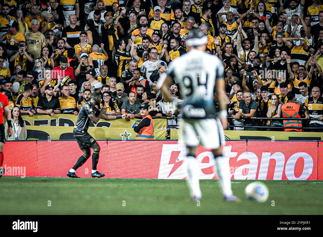 Criciuma, Santa Catarina, Brésil. 30 novembre 2024. Criciuma (SC), 11/30/2024 - brésilien/criciuma vs corinthians - joueur memphis depay, lors du match entre criciuma et corinthians, valable pour la 35ème manche du championnat brésilien de football 2024, dans la nuit de ce samedi 30 novembre 2024, au stade heriberto hulse, à criciuma, SC. (Crédit image : © Richard Ferrari/TheNEWS2 via ZUMA Press Wire) USAGE ÉDITORIAL SEULEMENT! Non destiné à UN USAGE commercial ! Banque D'Images