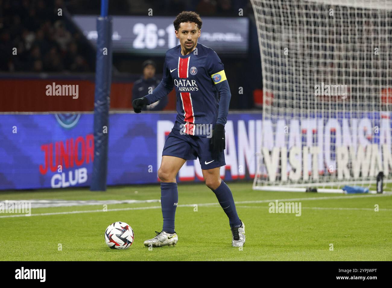 Marquinhos du PSG lors du match de Ligue 1 entre le Paris Saint-Germain (PSG) et le FC Nantes le 30 novembre 2024 au stade Parc des Princes à Paris Banque D'Images