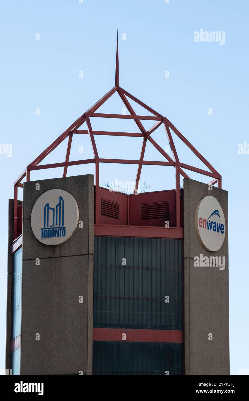 Station de pompe de refroidissement Enwave Deep Lake sur Rees Street dans le centre-ville de Toronto, Ontario, Canada Banque D'Images
