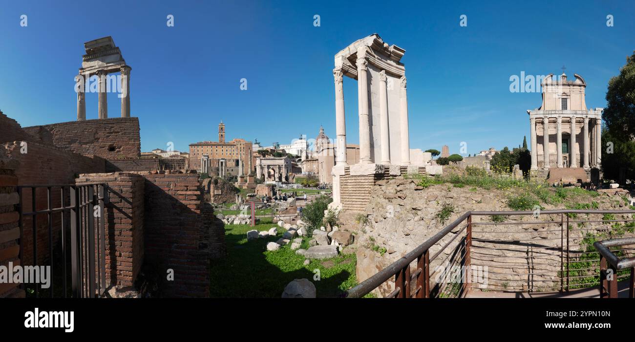 Vue imprenable sur le Forum romain, à Rome, Italie Banque D'Images