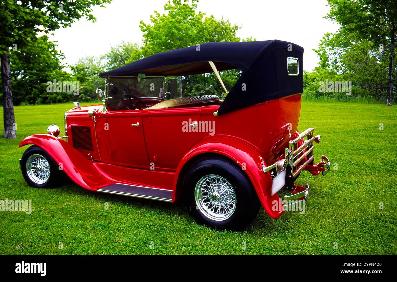 1930 modèle A Ford Phaeton sur herbe. Banque D'Images