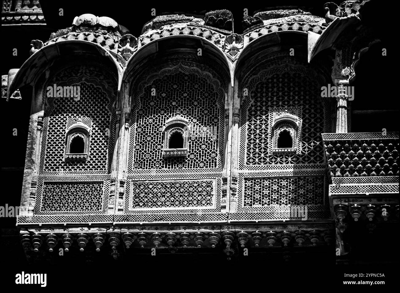 Détails d'une fenêtre Haveli dans le fort de Jaisalmer, Rajasthan, Inde. Septembre 2015 Banque D'Images