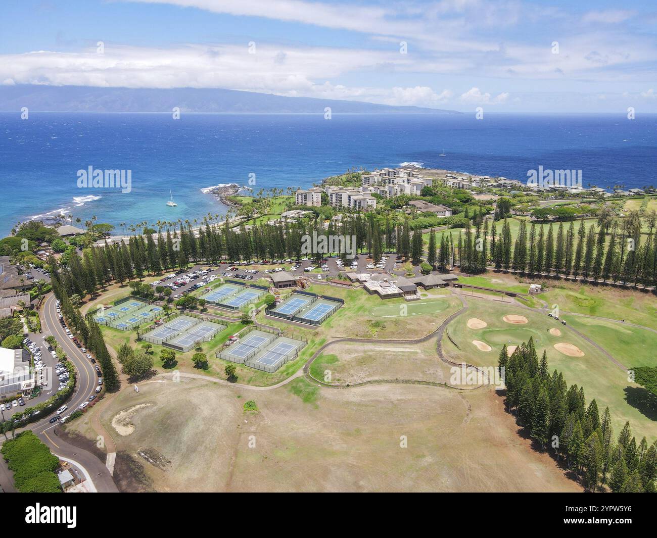 Vue aérienne de la destination tropicale avec sable blanc et eau turquoise. Côte de Kapalua à Maui, Hawaï Banque D'Images