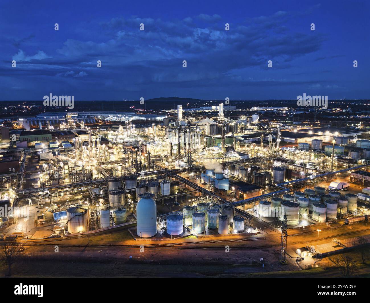 AirLiquide exploite plusieurs usines sur le parc chimique OQ Chemicals dans la ville d'Oberhausen : des usines de séparation et de liquéfaction de l'air pour les gaz de l'air ( Banque D'Images