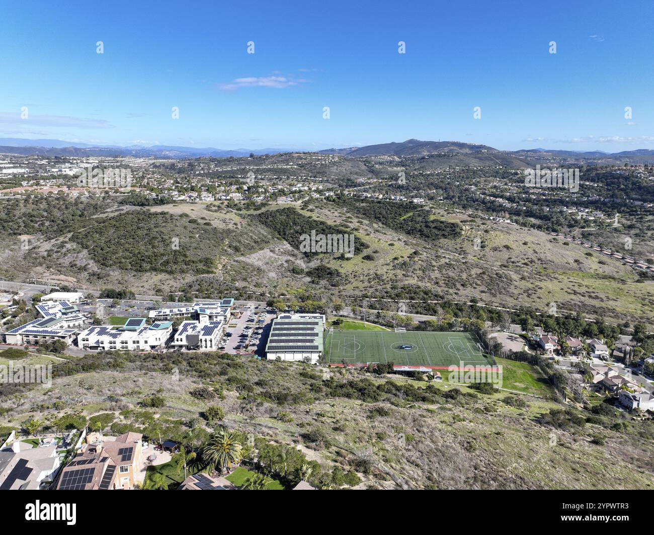 Vue aérienne de la villa à grande échelle dans la ville résidentielle riche de Carlsbad, Californie du Sud, États-Unis. Vidéos 4K de haute qualité Banque D'Images