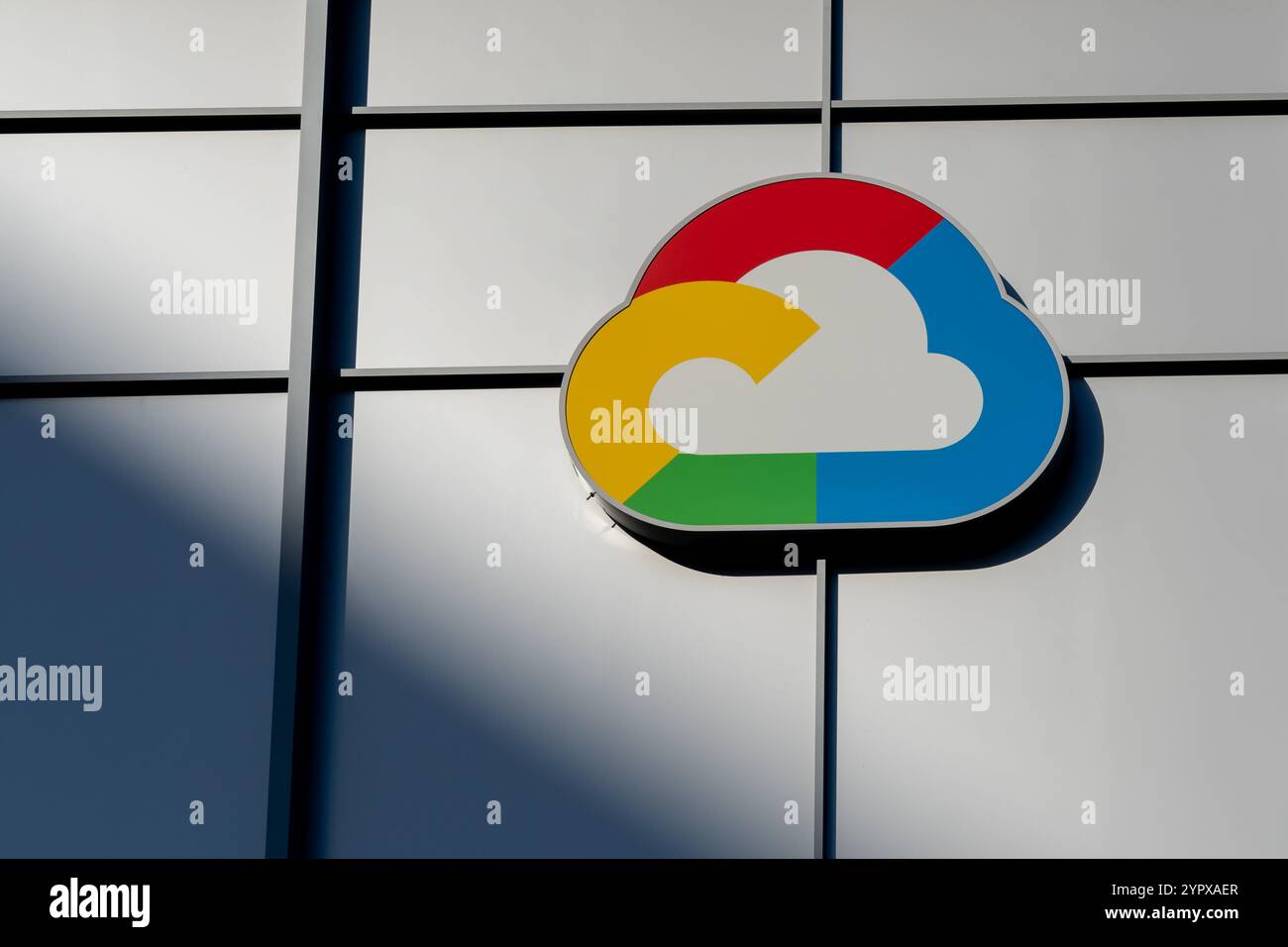 Gros plan du logo Google Cloud sur le bâtiment de Sunnyvale, Californie, États-Unis Banque D'Images