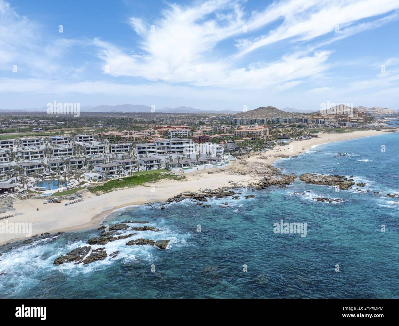 Vue aérienne de la plage tropicale avec stations balnéaires à Cabo San Jose, basse Californie sur, Mexique, Amérique centrale Banque D'Images