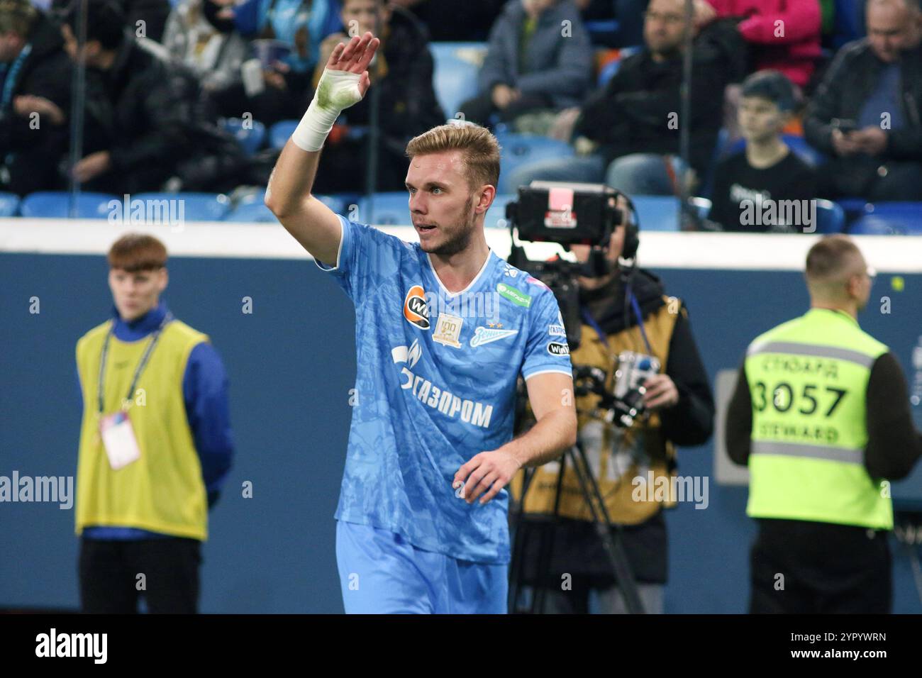 Saint-Pétersbourg, Russie. 1er décembre 2024. Maksim Glushenkov (67) de Zenit vu en action lors du match de football de la première Ligue russe entre Zenit Saint-Pétersbourg et Krylya Sovetov Samara à Gazprom Arena. Score final Zenit 2:3 Krylya Sovetov. Crédit : SOPA images Limited/Alamy Live News Banque D'Images