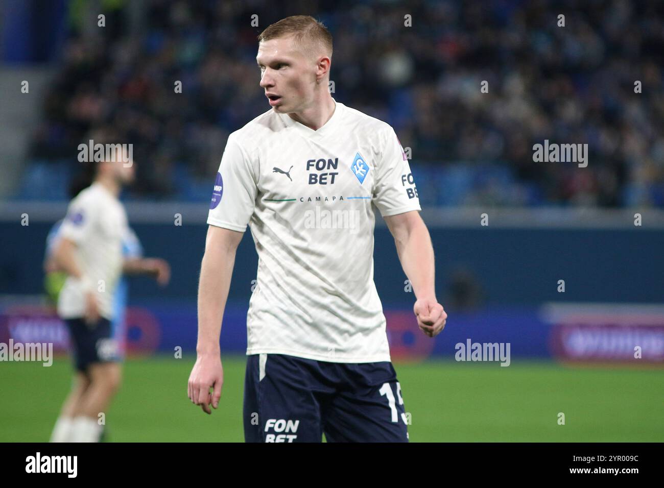 Saint-Pétersbourg, Russie. 1er décembre 2024. Nikolay Rasskazov (15 ans) de Krylya Sovetov vu en action lors du match de football de la première Ligue russe entre Zenit Saint-Pétersbourg et Krylya Sovetov Samara à Gazprom Arena. Score final Zenit 2:3 Krylya Sovetov. (Photo de Maksim Konstantinov/SOPA images/SIPA USA) crédit : SIPA USA/Alamy Live News Banque D'Images