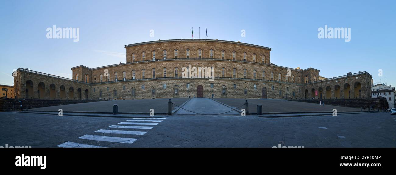 Palazzo Pitti, palais du XVe siècle abritant une galerie d'art Uffizi à Florence, en Italie Banque D'Images