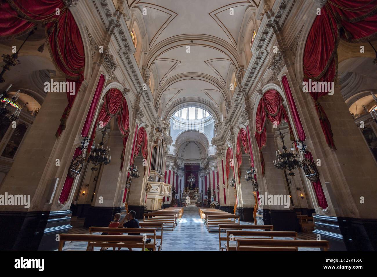 RAGUSE, ITALIE 23 JUIN 2023 - intérieur de la cathédrale Saint-Georges à Raguse, site du patrimoine mondial de l'UNESCO, Sicile, Italie Banque D'Images