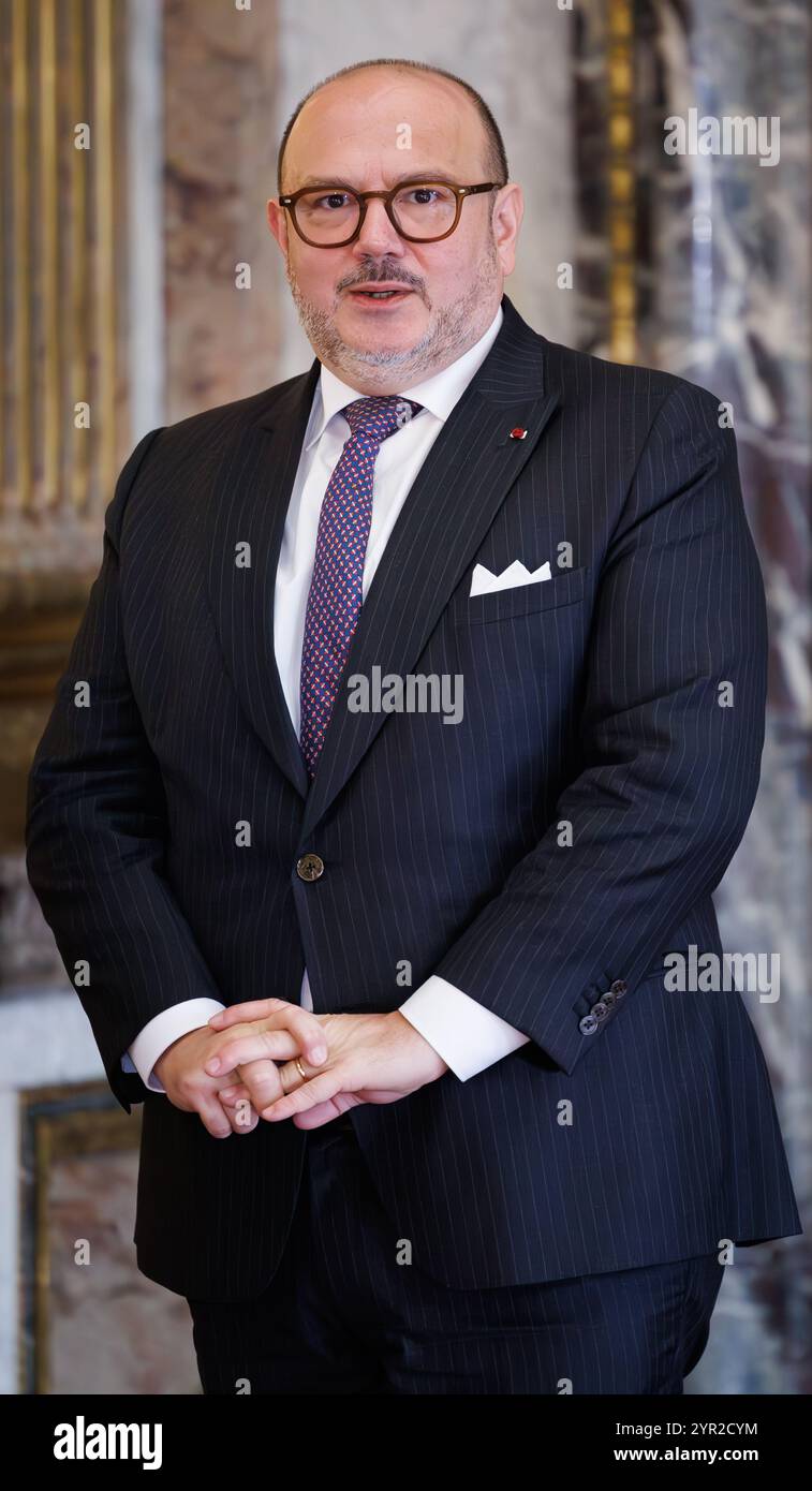 Bruxelles, Belgique. 02 décembre 2024. Bernard Quintin, le ministre des Affaires étrangères nouvellement nommé, a été photographié avant la cérémonie de prestation de serment au Palais Royal de Bruxelles le lundi 2 décembre 2024. Quintin (M.) succède à Lahbib en tant que ministre des Affaires étrangères, Lahbib deviendra commissaire européen à l'égalité et à la gestion des crises. BELGA PHOTO BENOIT DOPPAGNE crédit : Belga News Agency/Alamy Live News Banque D'Images