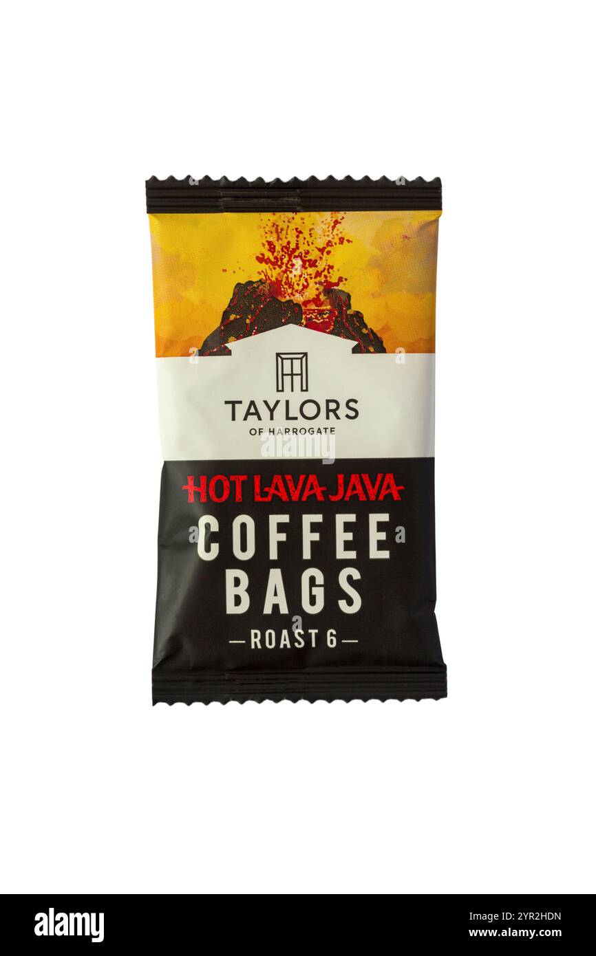 Taylors Hot Lava Java Coffee Bag isolé sur fond blanc Banque D'Images